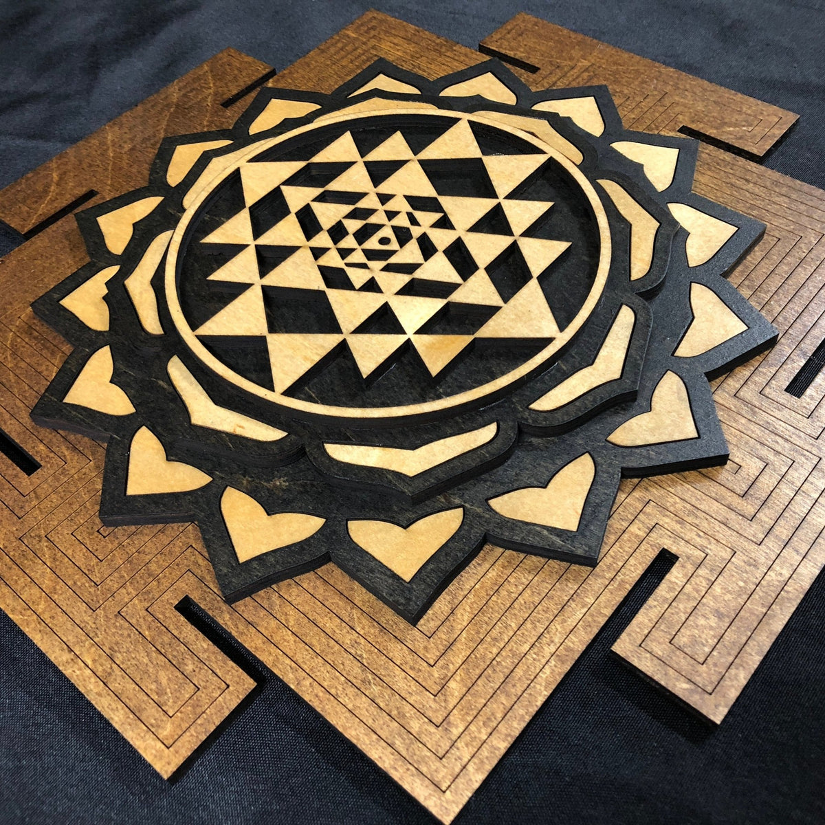 SRI YANTRA – Meditation Linoleum Printing – hotsell Gold/Black